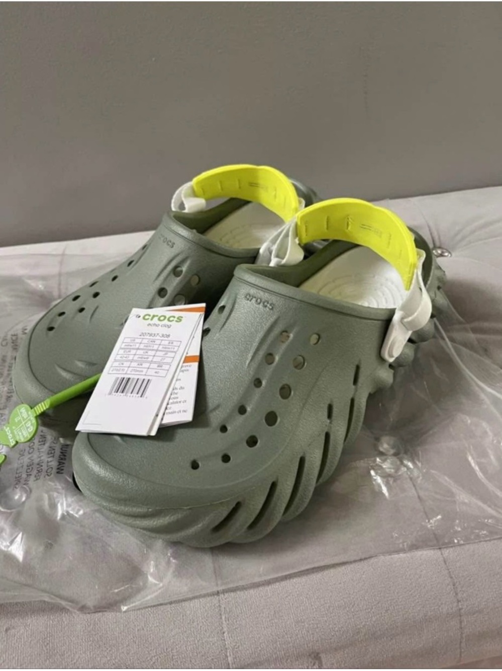 Crocs ECHO CLOG Size M9/W11 Moss Color